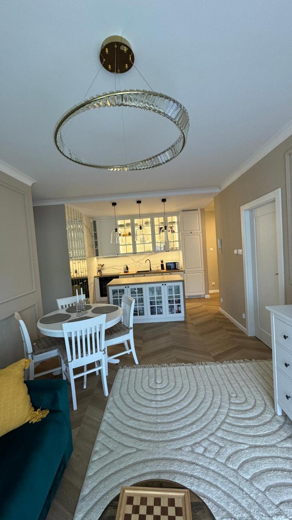 Apartment Luksusowy W Przemyslu *